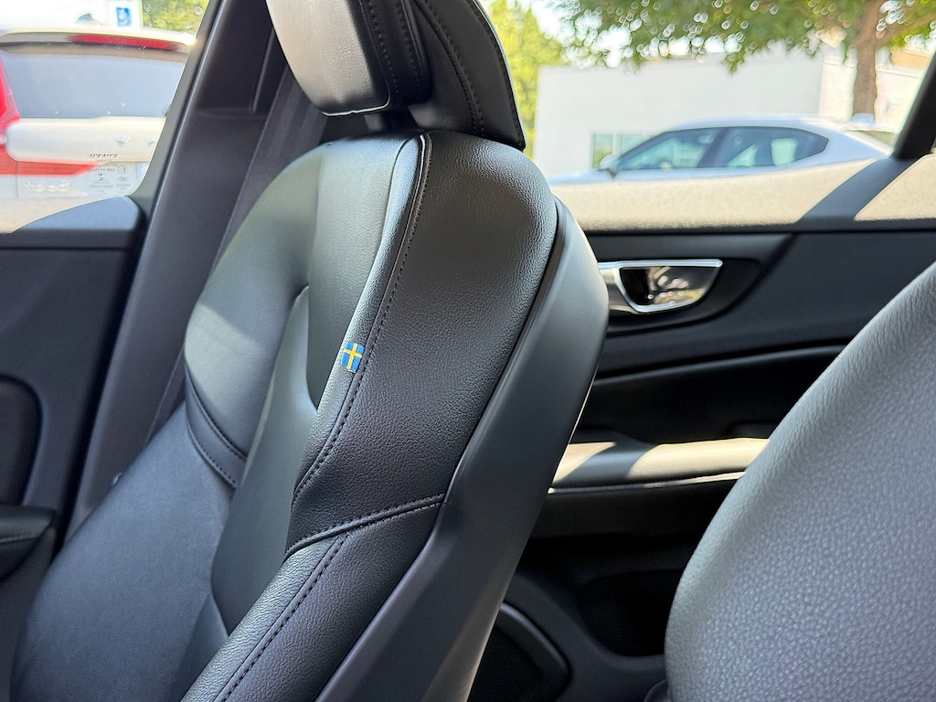 Used 2022 Volvo S60 Recharge Plug-In Hybrid T8 R-Design Expression Sedan