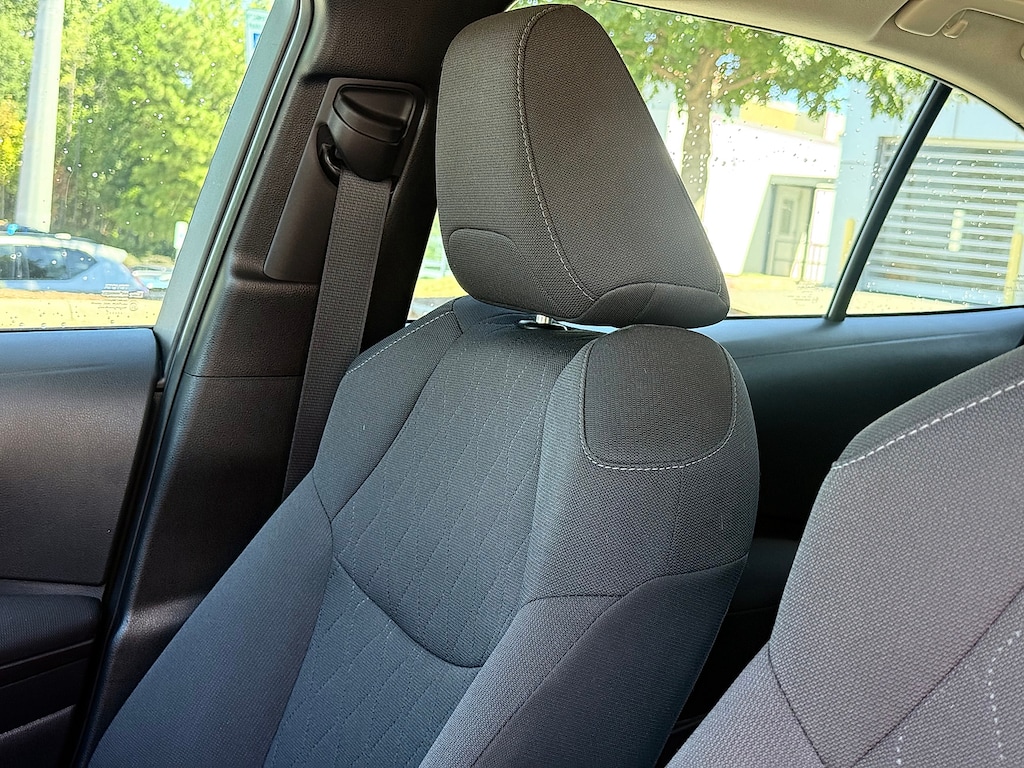Used 2022 Toyota Corolla LE Sedan