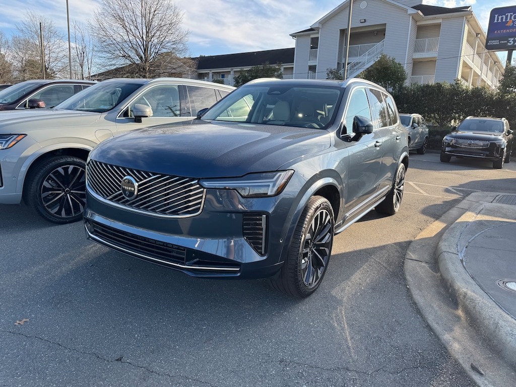 New 2026 Volvo XC90 B6 Plus 7-Seater SUV