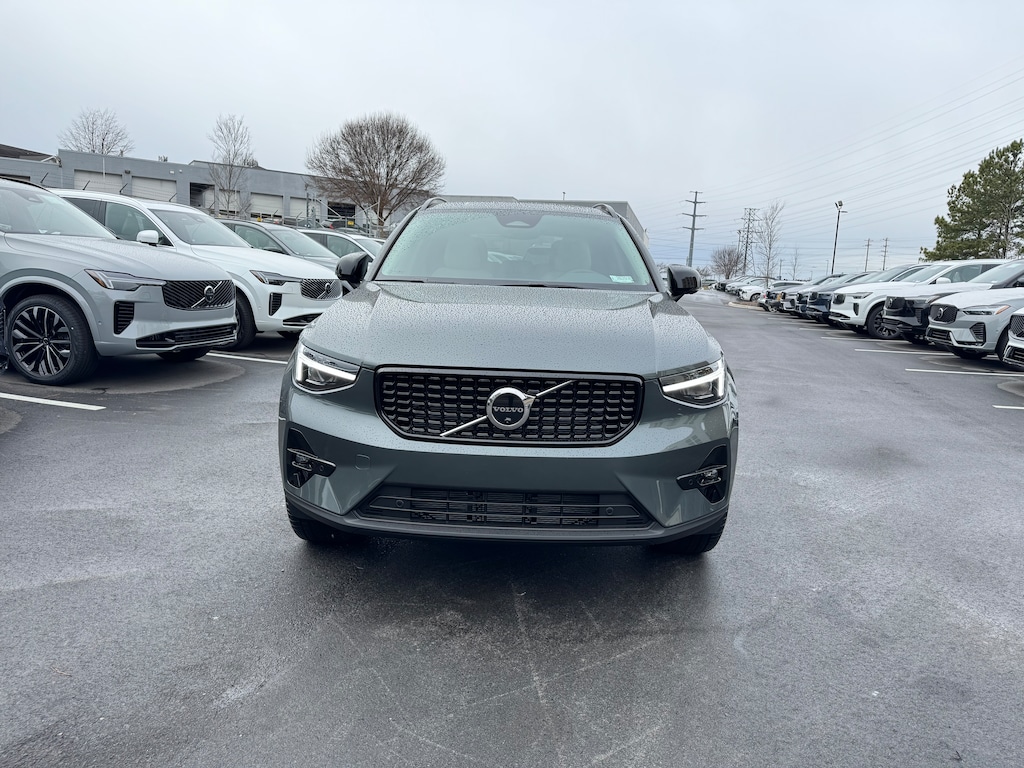 New 2026 Volvo XC40 B5 Ultra SUV