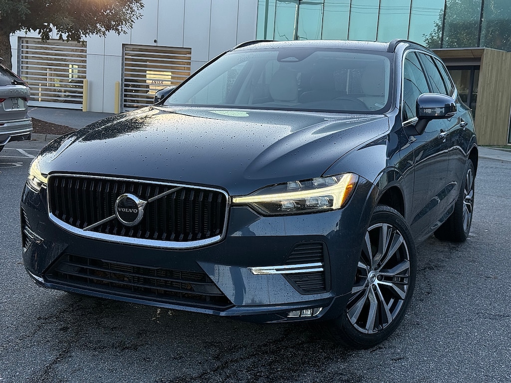 Used 2022 Volvo XC60 B5 Momentum SUV