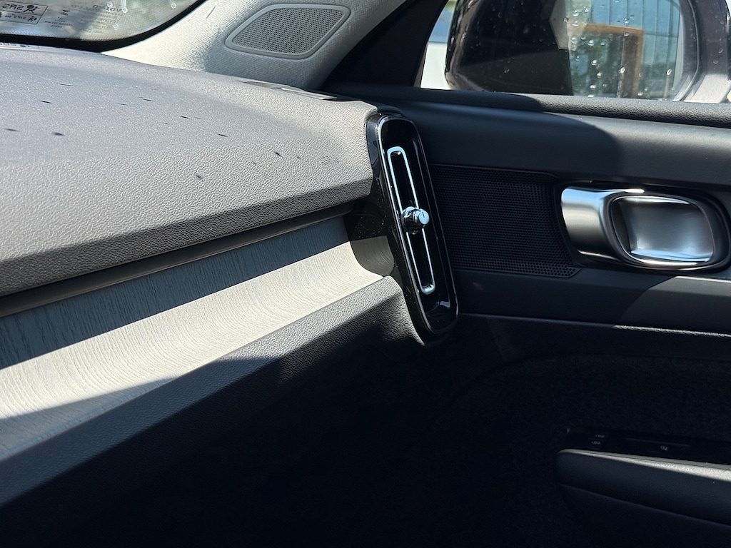 New 2026 Volvo XC40 B5 Plus SUV