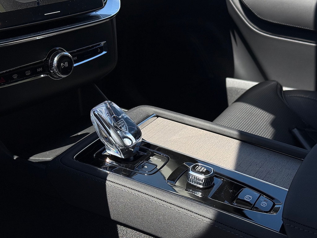 New 2026 Volvo XC90 B6 Ultra 7-Seater SUV