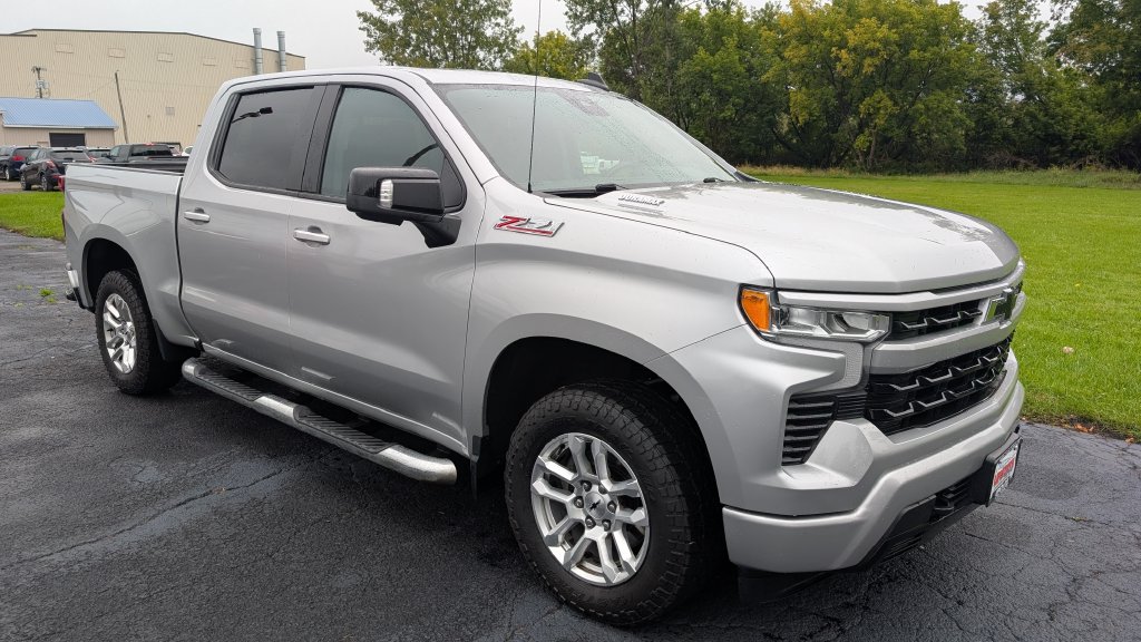 2022 Chevrolet Silverado 1500 RST Truck