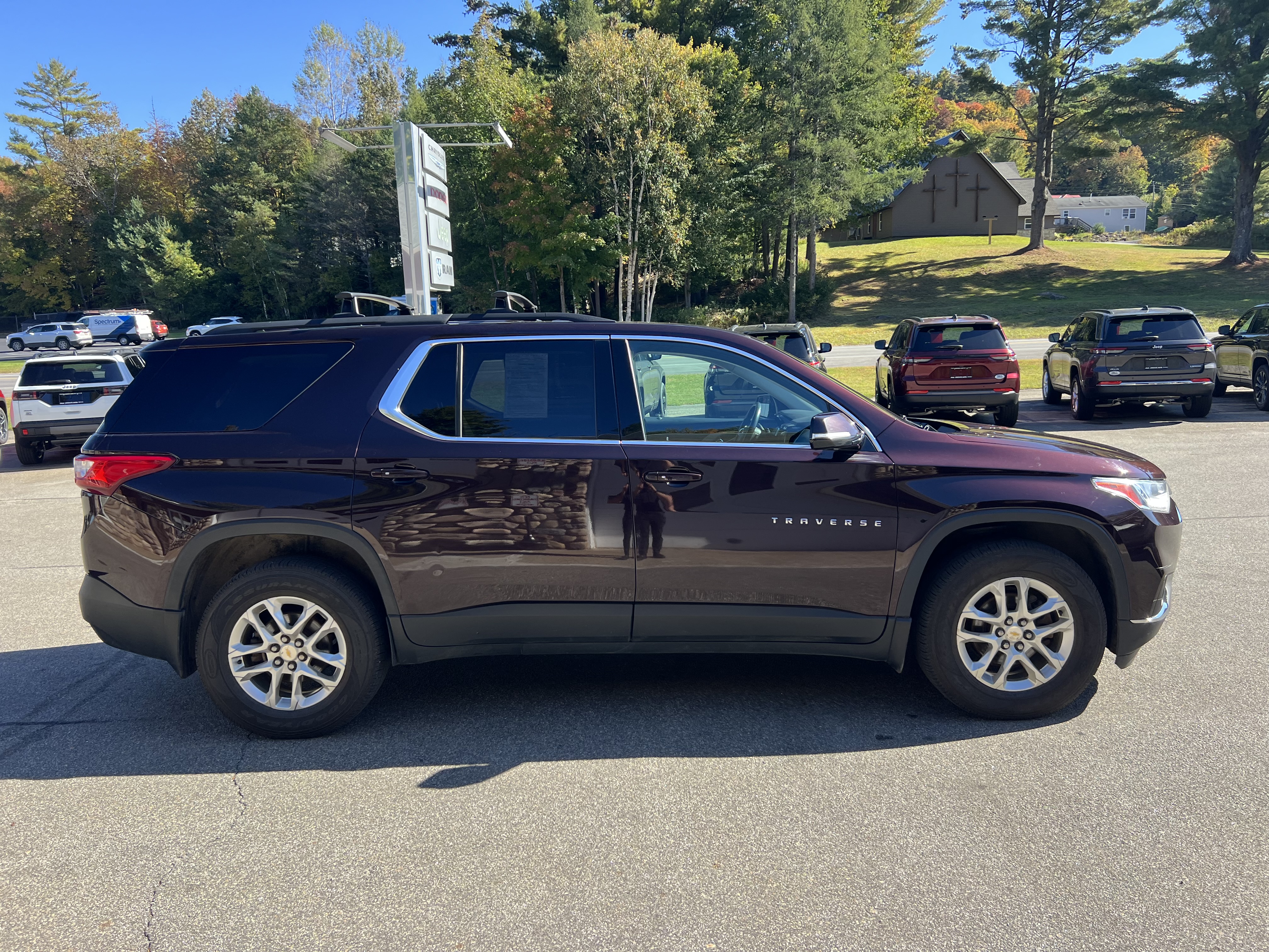 Used 2020 Chevrolet Traverse LT Cloth w/1LT SUV