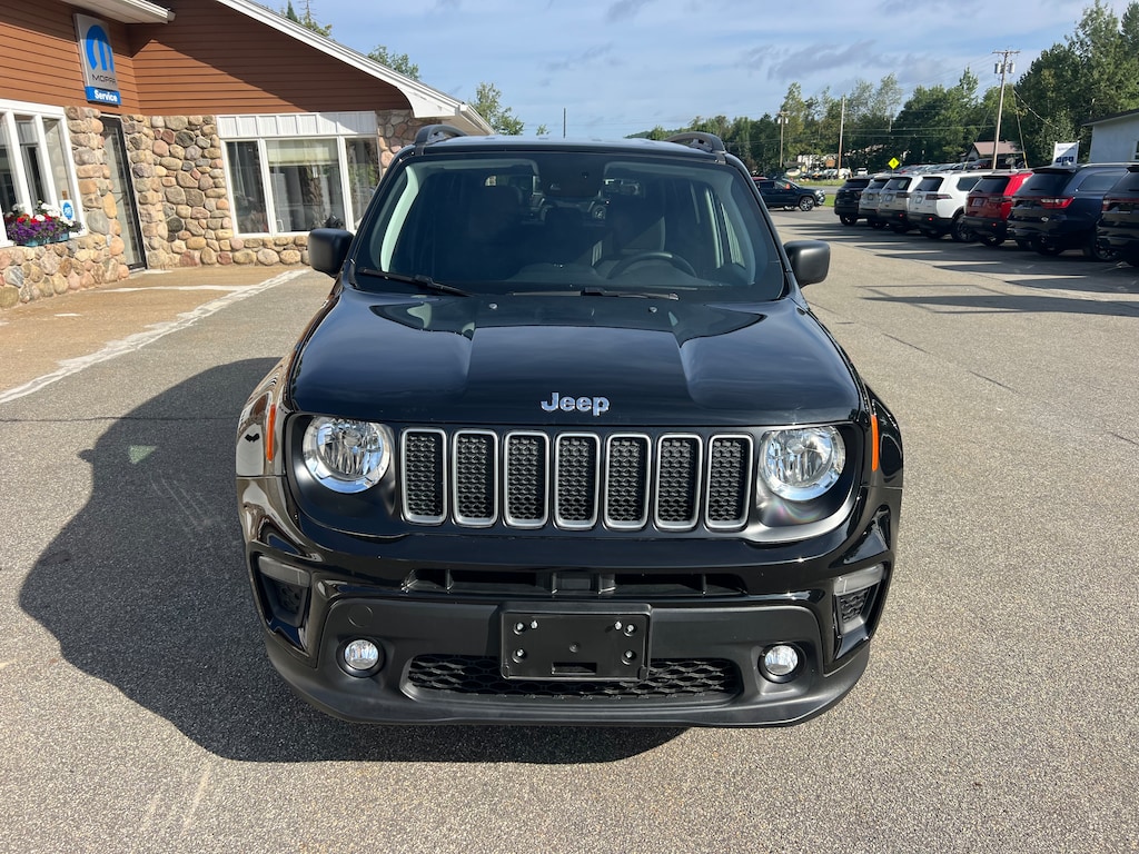 Used 2023 Jeep Renegade Latitude SUV