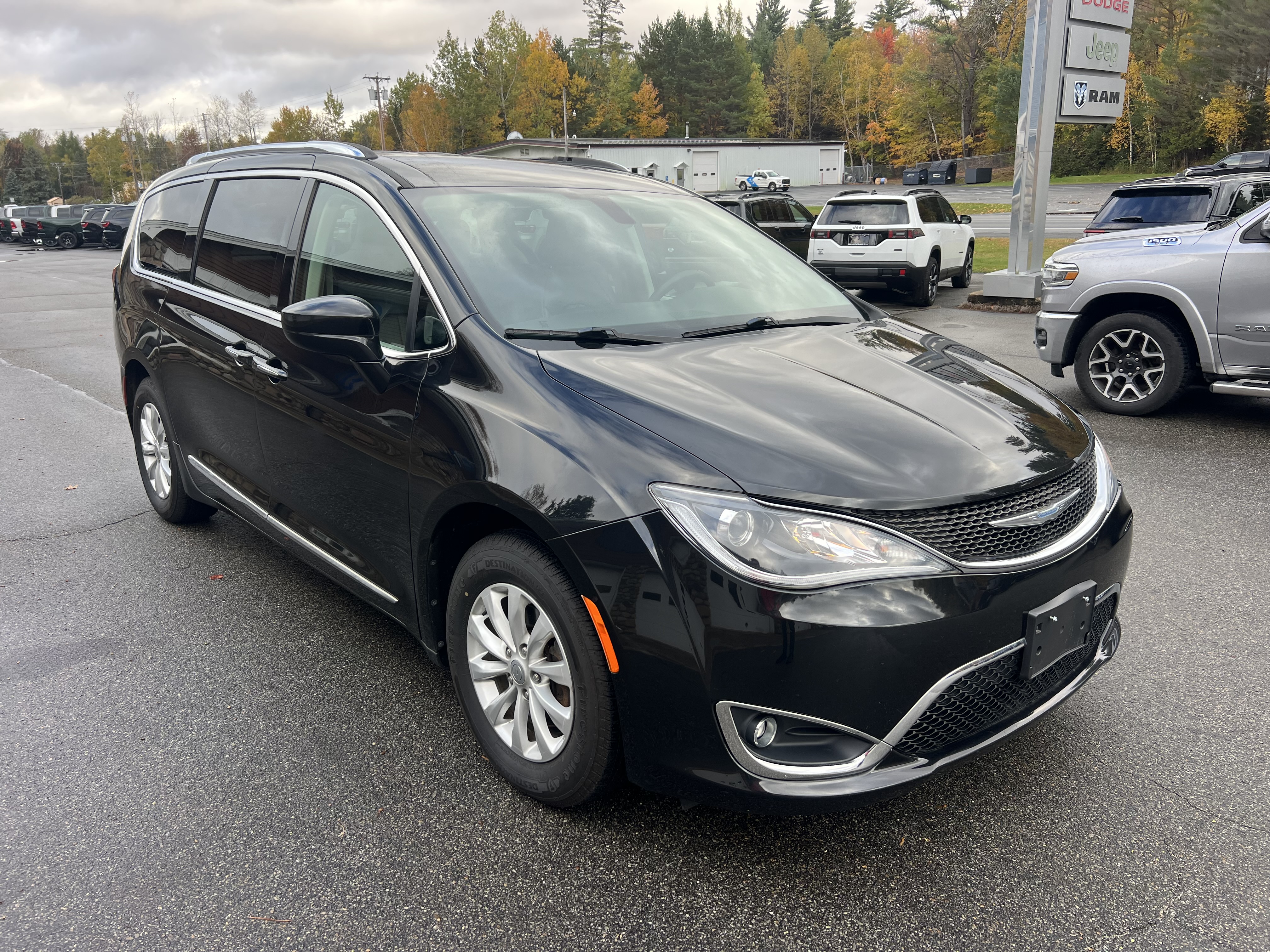 Used 2018 Chrysler Pacifica Touring L Van