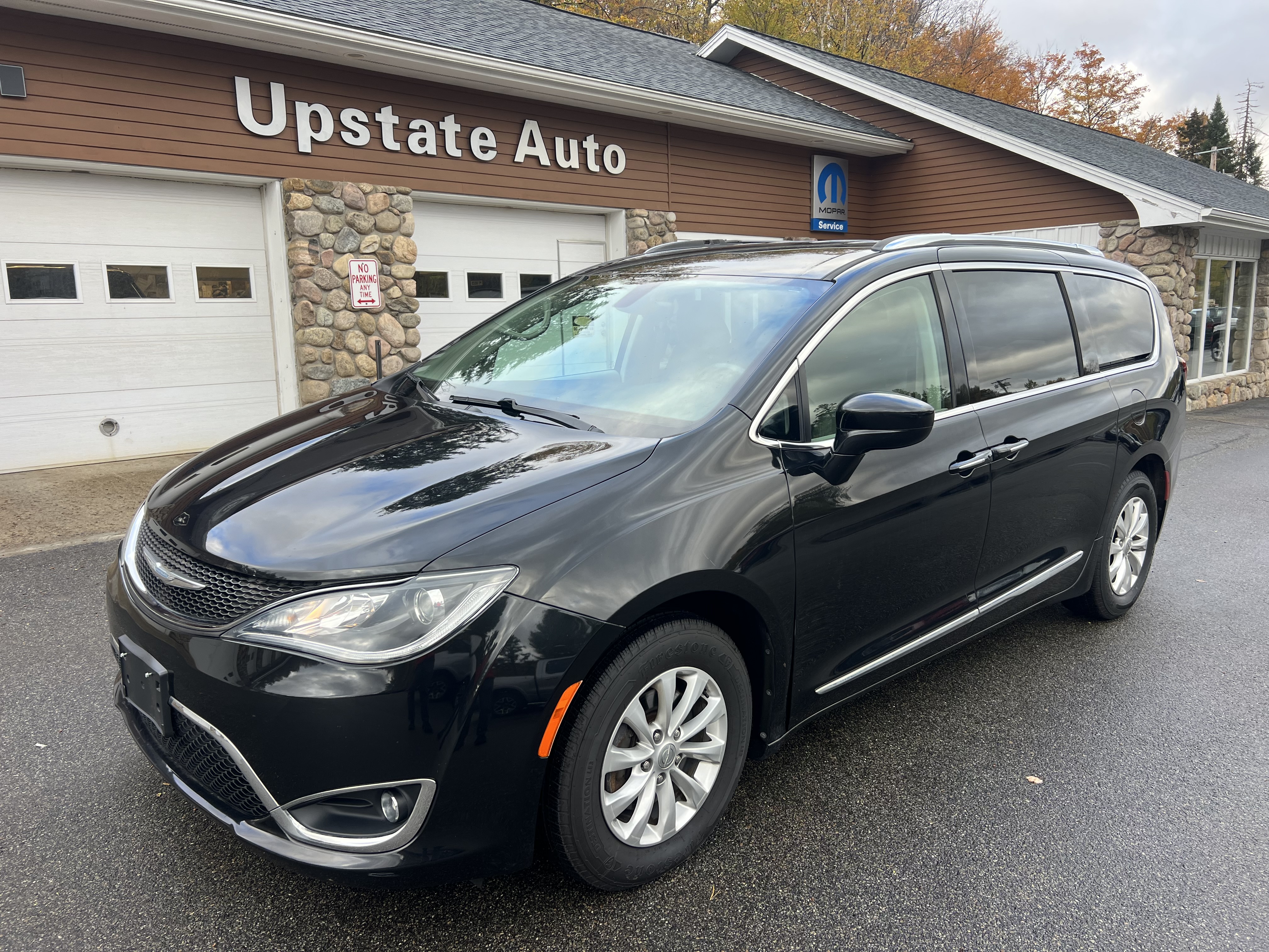 Used 2018 Chrysler Pacifica Touring L Van