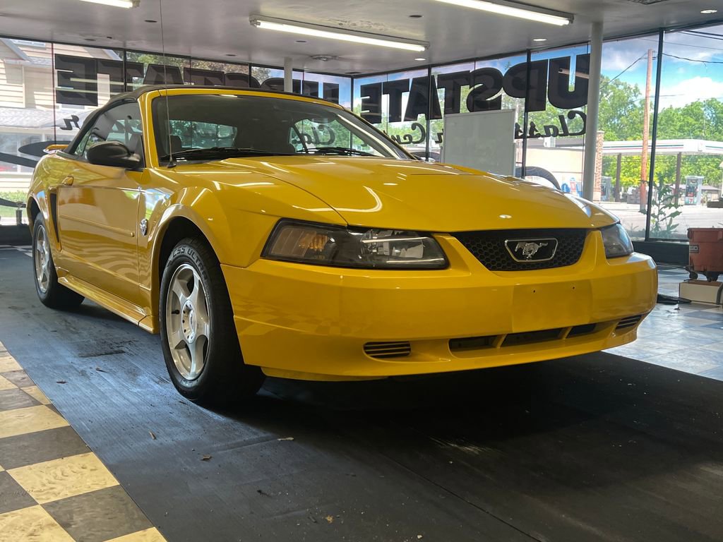 2004 Ford Mustang