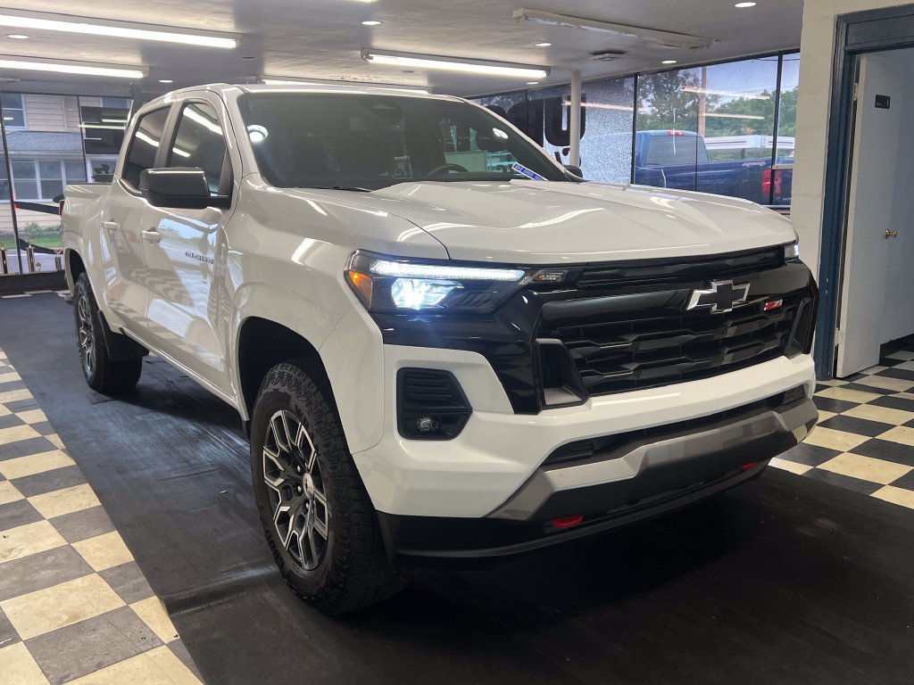 2025 Chevrolet Colorado Truck Crew Cab 