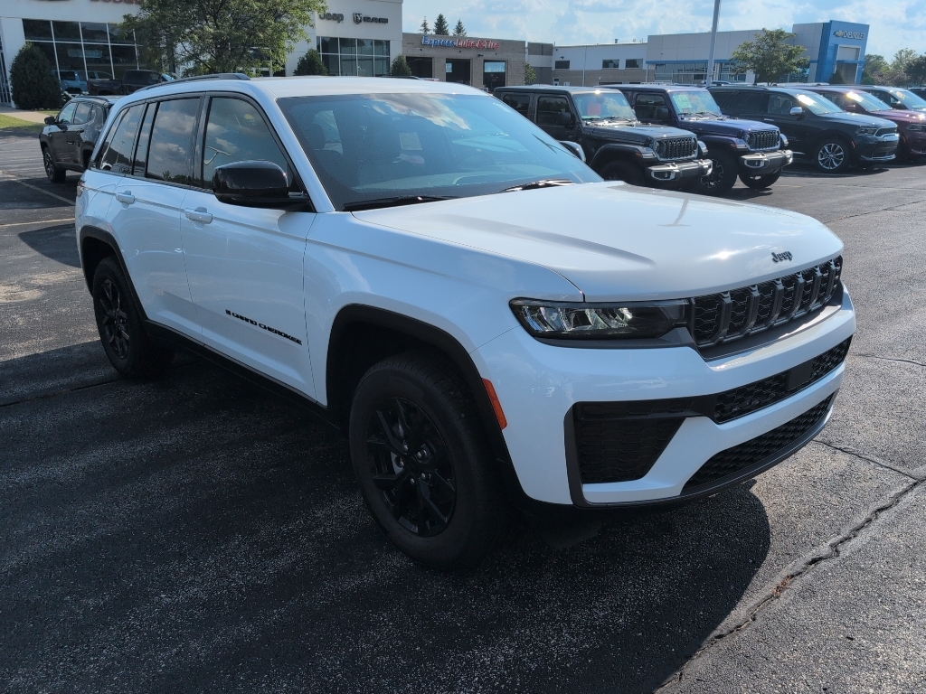 New 2026 Jeep Grand Cherokee Laredo Altitude Sport Utility