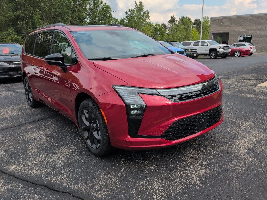 New 2027 Chrysler Pacifica Limited Passenger Van