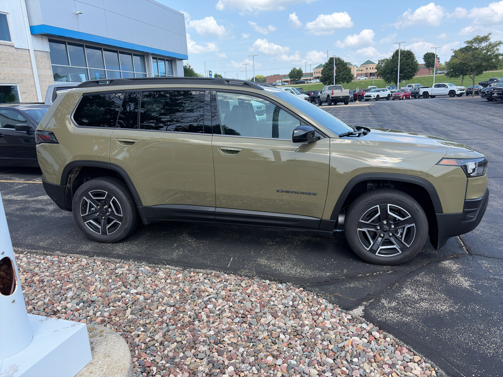 New 2026 Jeep Cherokee Laredo Sport Utility