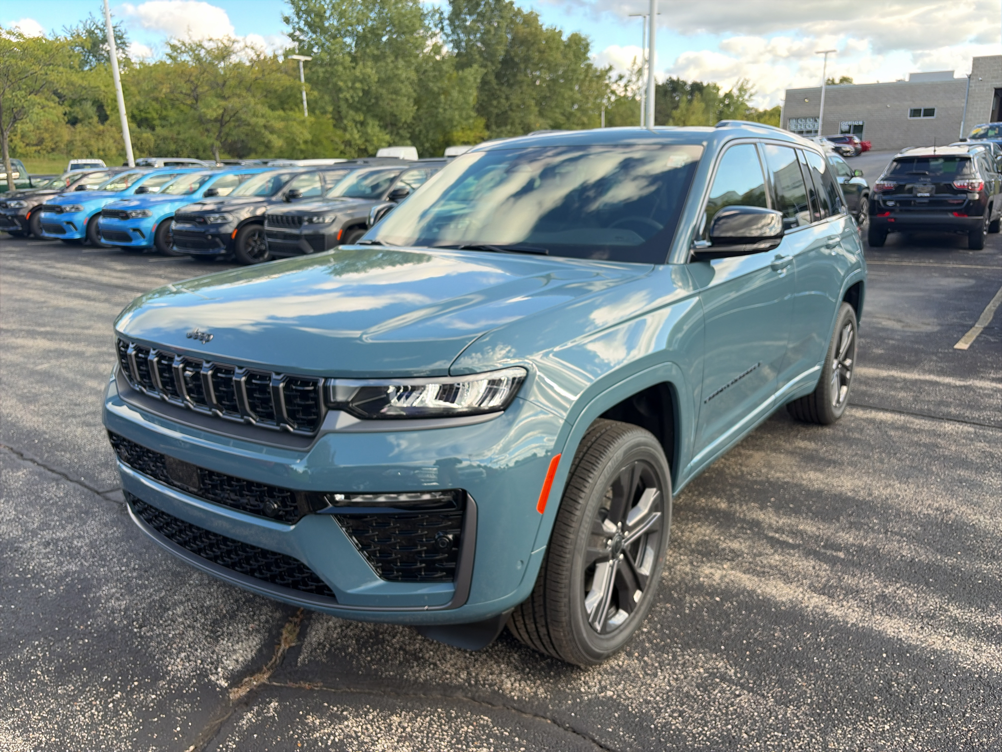 New 2027 Jeep Grand Cherokee Limited Reserve Sport Utility