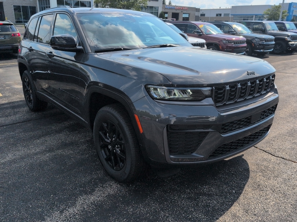 New 2026 Jeep Grand Cherokee Laredo Altitude Sport Utility