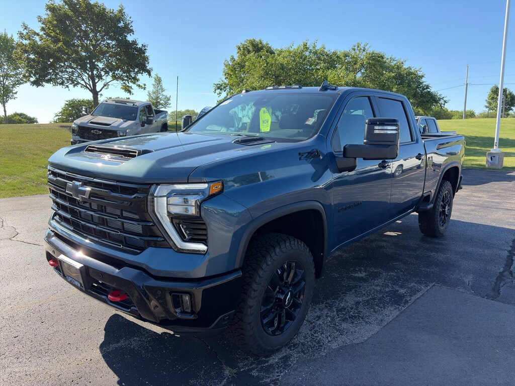 New 2026 Chevrolet Silverado LT Crew Cab