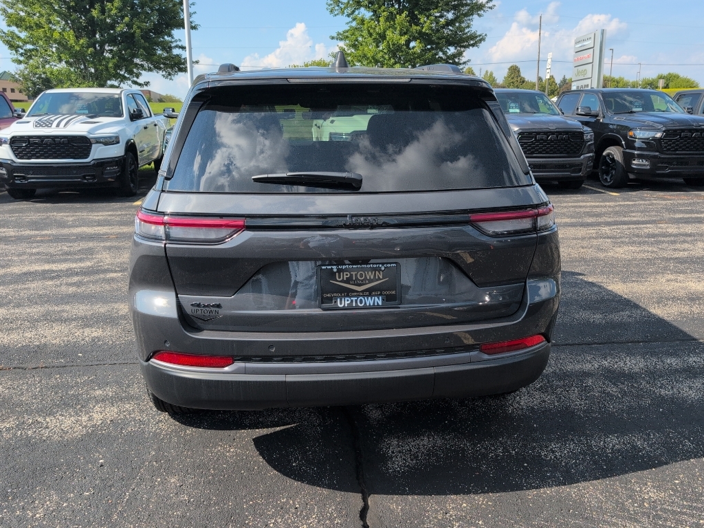 New 2026 Jeep Grand Cherokee Laredo Altitude Sport Utility