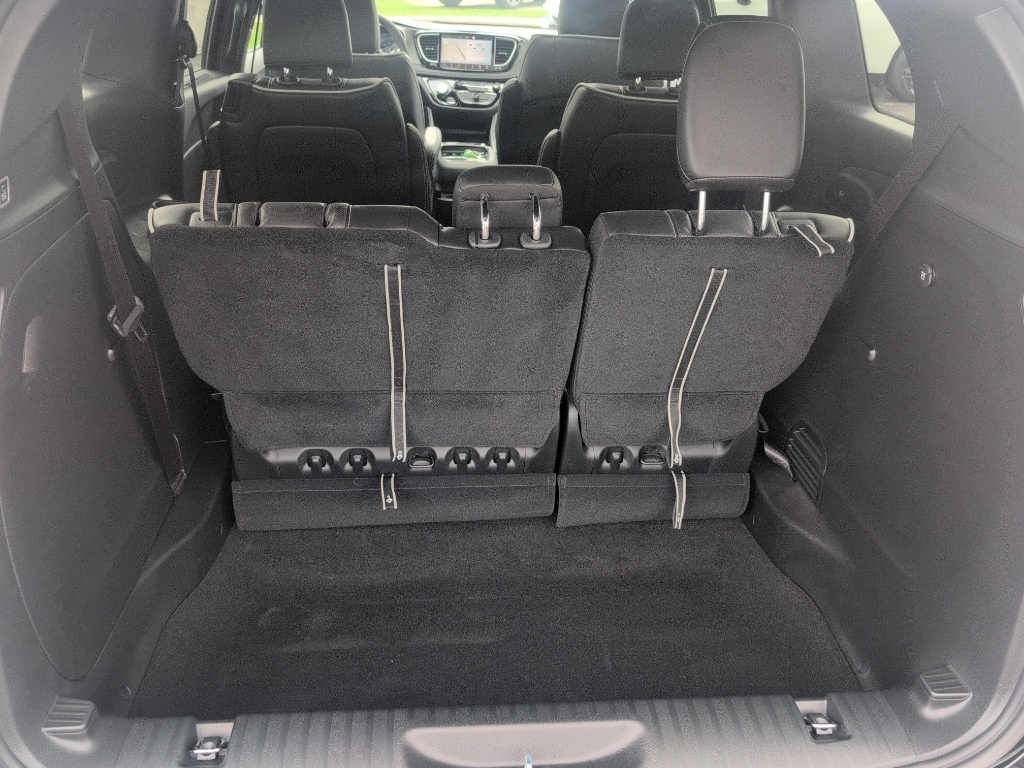 New 2027 Chrysler Pacifica Limited Passenger Van