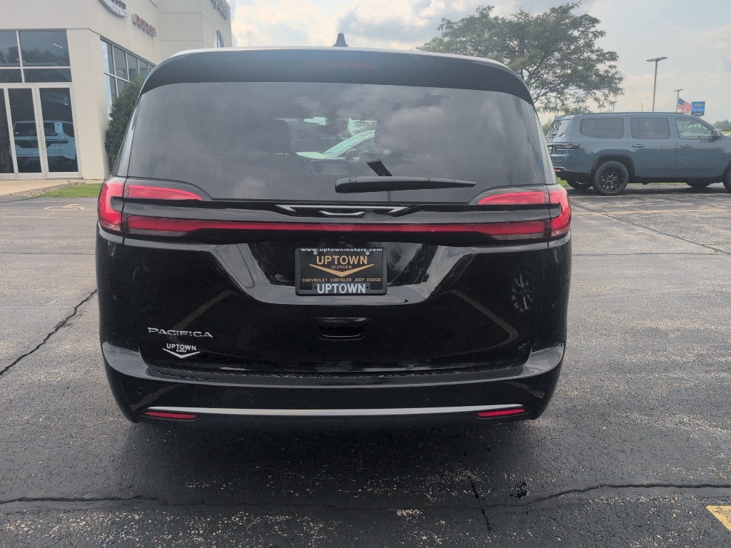 New 2027 Chrysler Pacifica Select Passenger Van