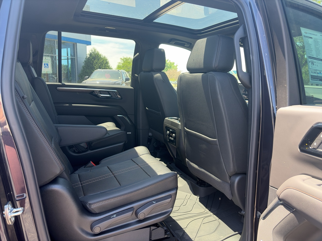 2026 Chevrolet Suburban High Country - Photo 18