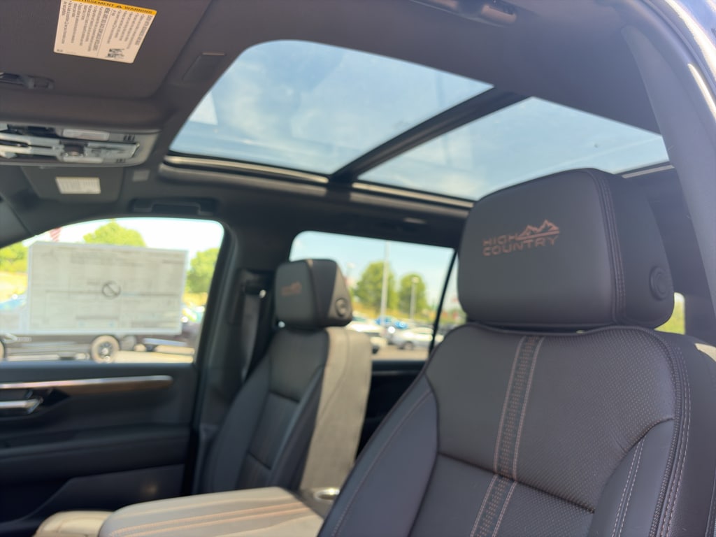 2026 Chevrolet Suburban High Country - Photo 25