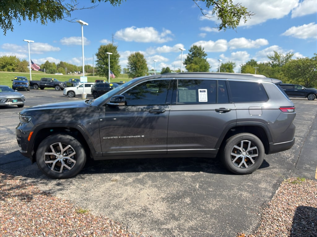 Used 2025 Jeep Grand Cherokee L Limited 4x4 SUV