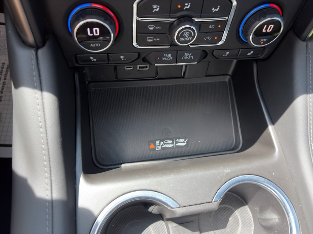 2022 Chevrolet Tahoe Z71 - Photo 25
