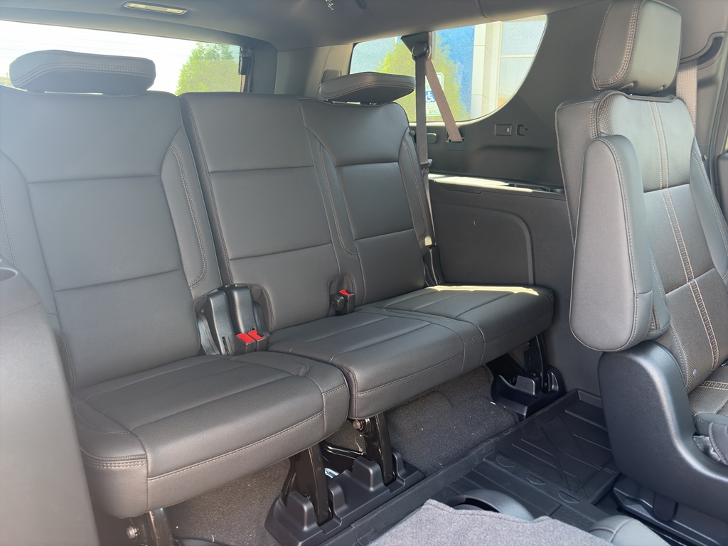 2026 Chevrolet Suburban High Country - Photo 19