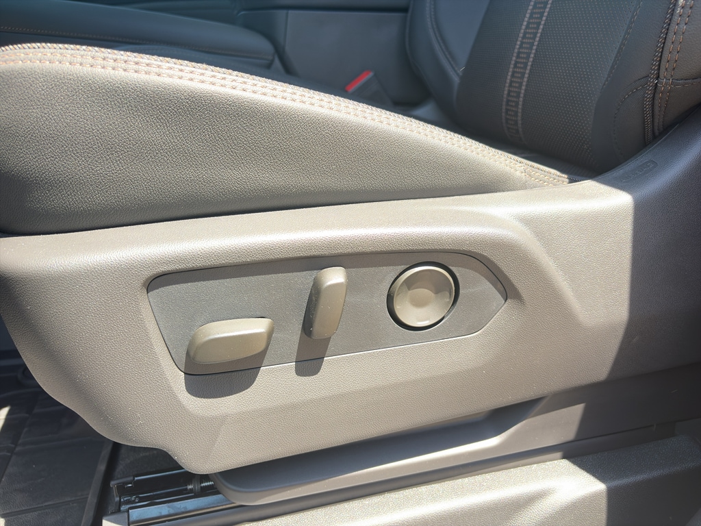 2026 Chevrolet Suburban High Country - Photo 24