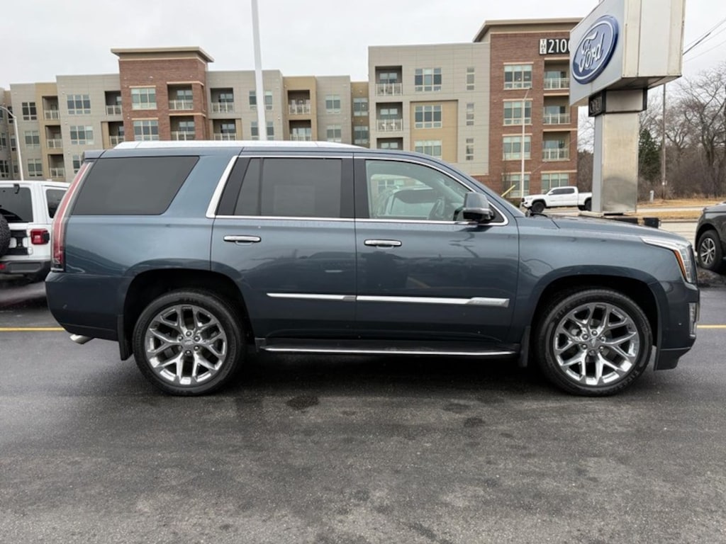 Used 2019 Cadillac Escalade 4WD 4dr Premium Luxury SUV