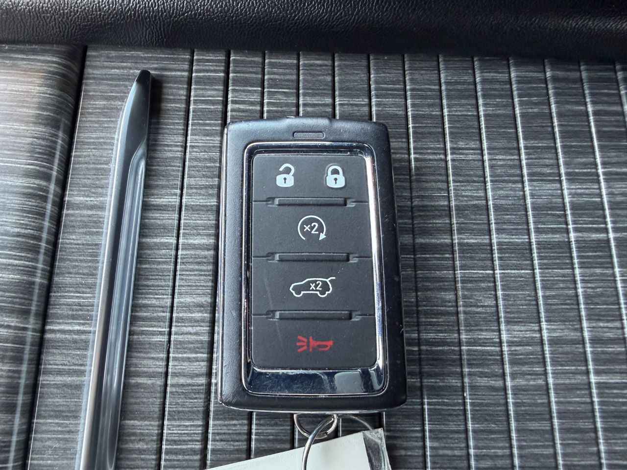 2024 Jeep Wagoneer L Series II - Photo 27