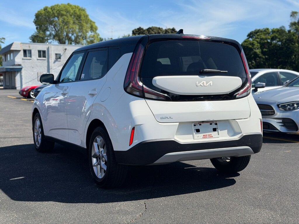 Used 2024 Kia Soul Hatchback