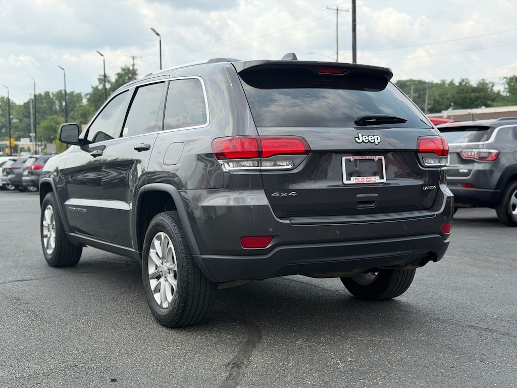 Used 2021 Jeep Grand Cherokee Laredo SUV