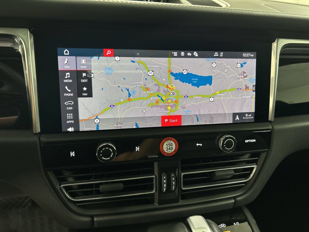 2026 Porsche Macan T - Photo 16