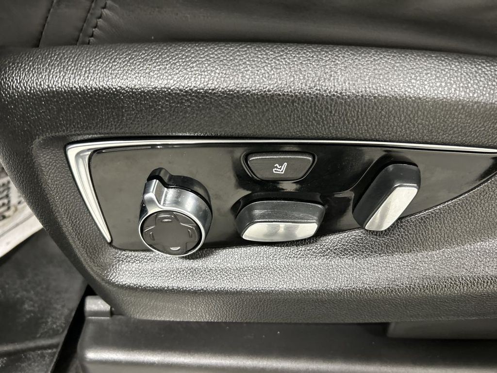 2020 Cadillac Escalade Platinum - Photo 9