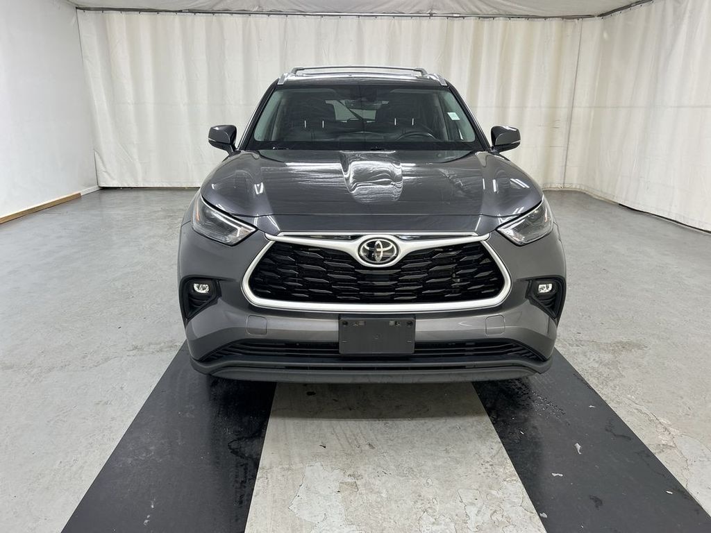 Used 2022 Toyota Highlander XLE SUV