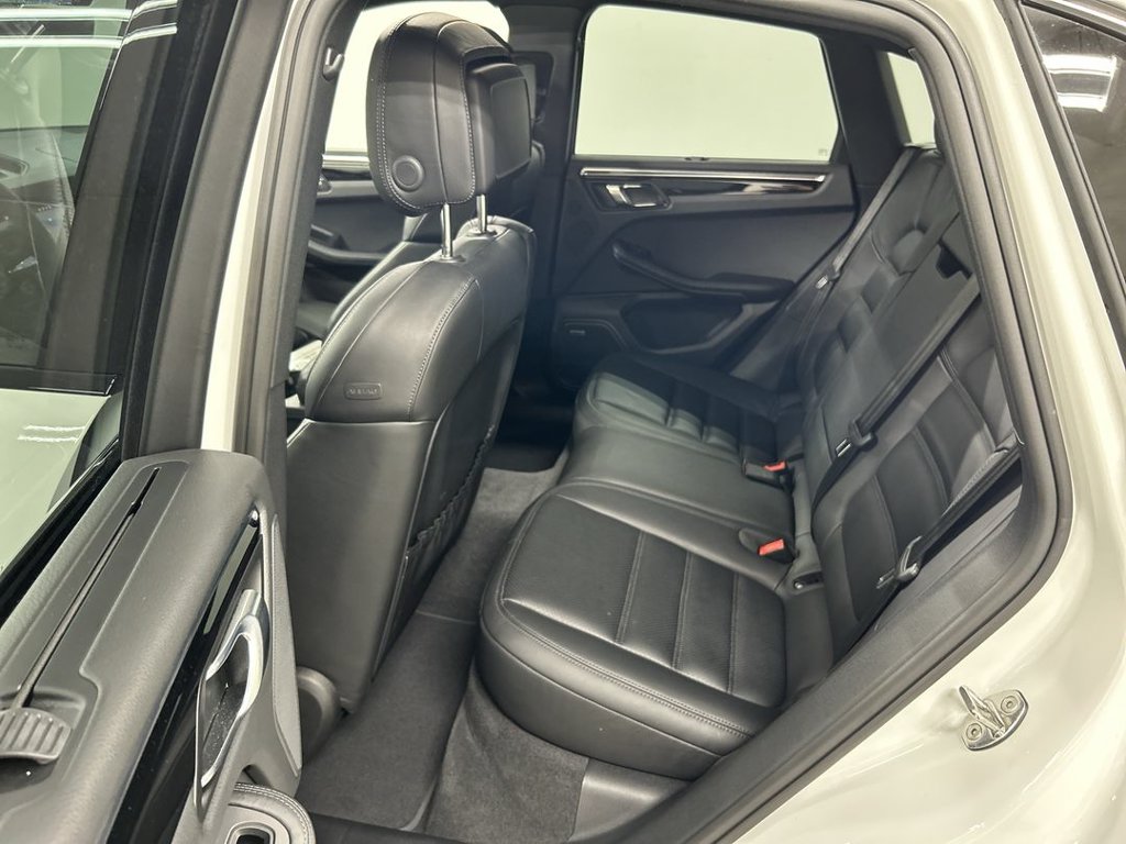 2026 Porsche Macan T - Photo 21