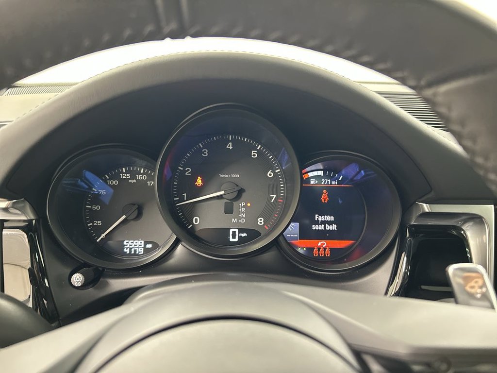 2026 Porsche Macan T - Photo 13