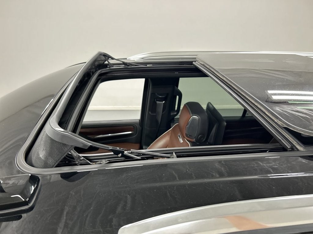 2023 GMC Yukon Denali Ultimate - Photo 18
