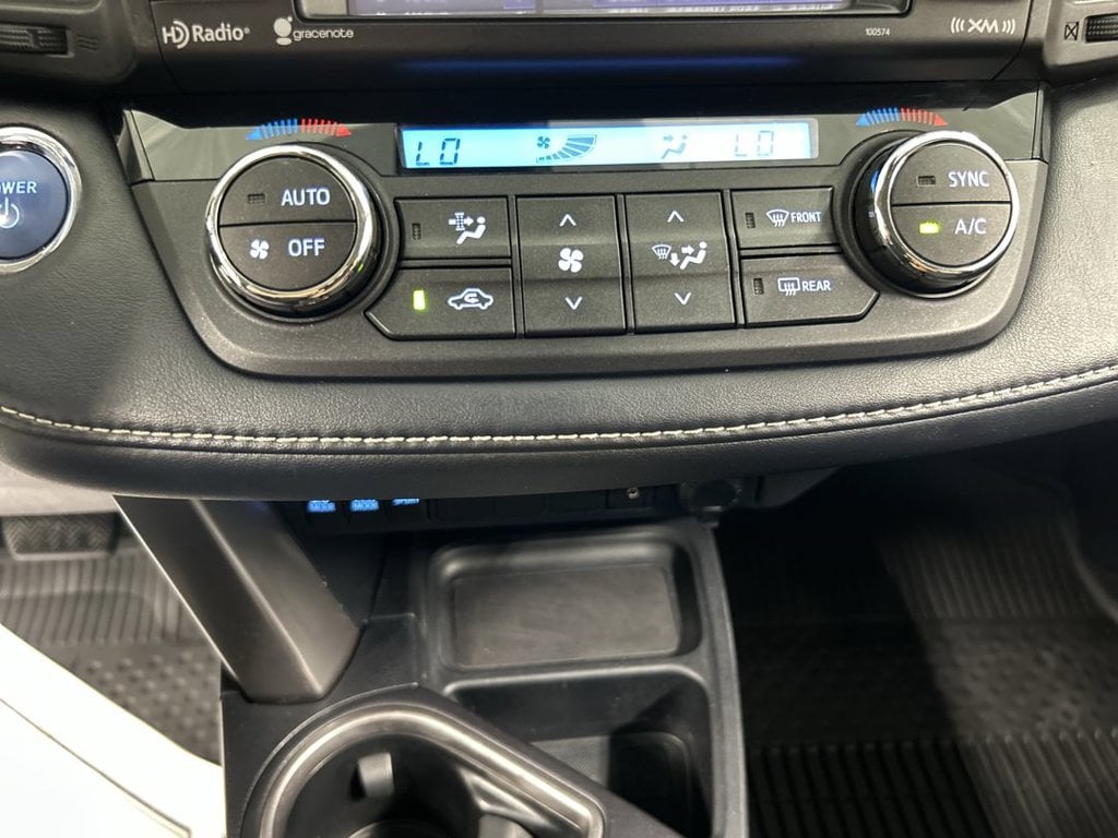 2017 Toyota RAV4 XLE - Photo 16