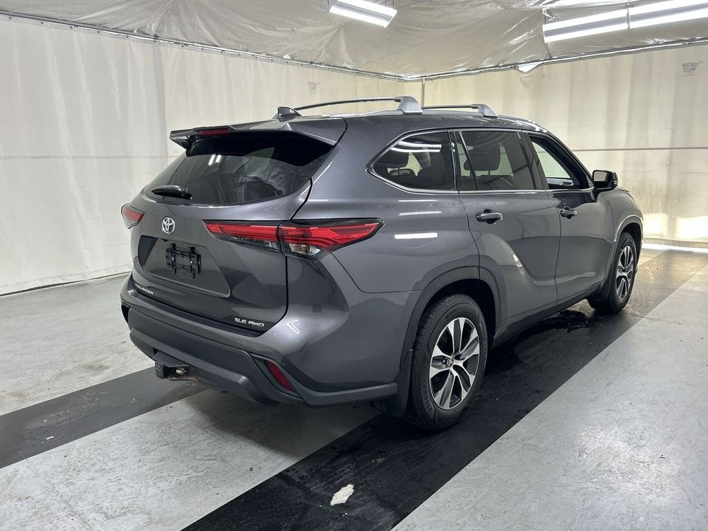 Used 2022 Toyota Highlander XLE SUV