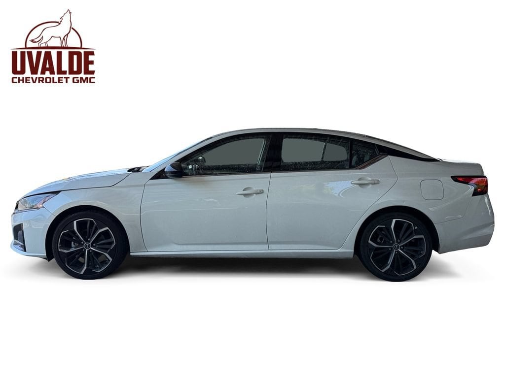 Used 2024 Nissan Altima 2.5 SR Sedan