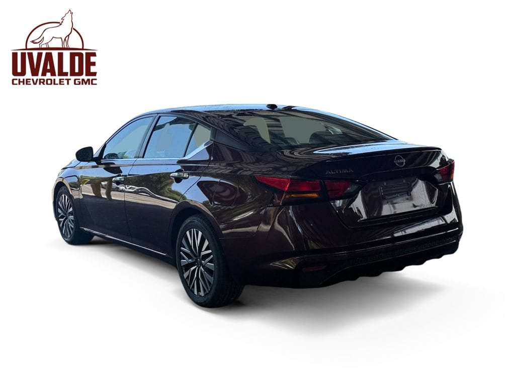 Used 2024 Nissan Altima 2.5 SV Sedan