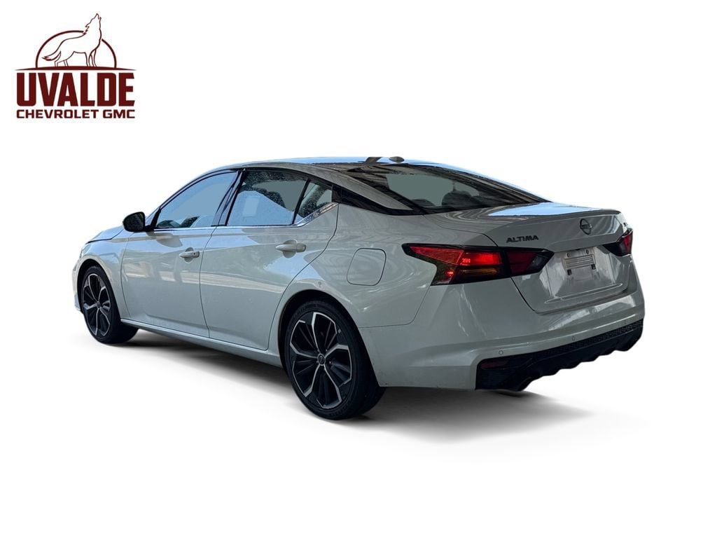 Used 2024 Nissan Altima 2.5 SR Sedan