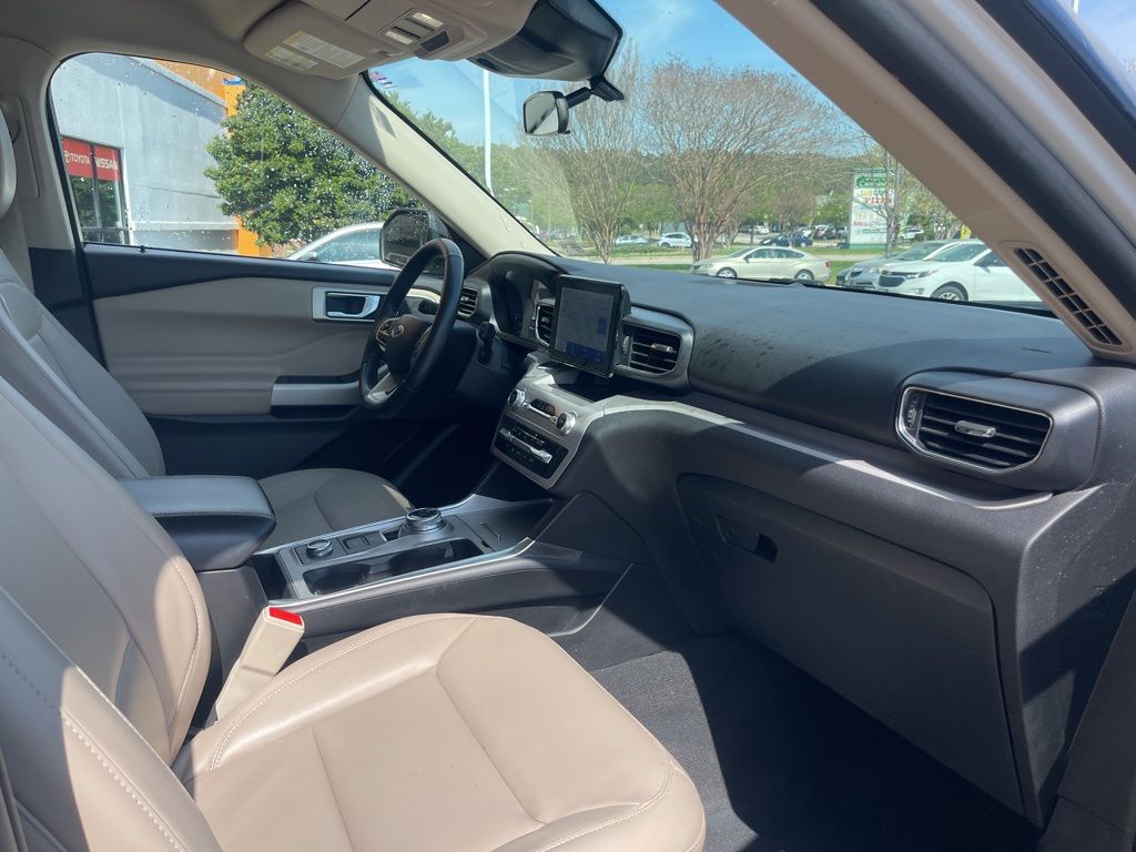 2023 Ford Explorer XLT - Photo 17