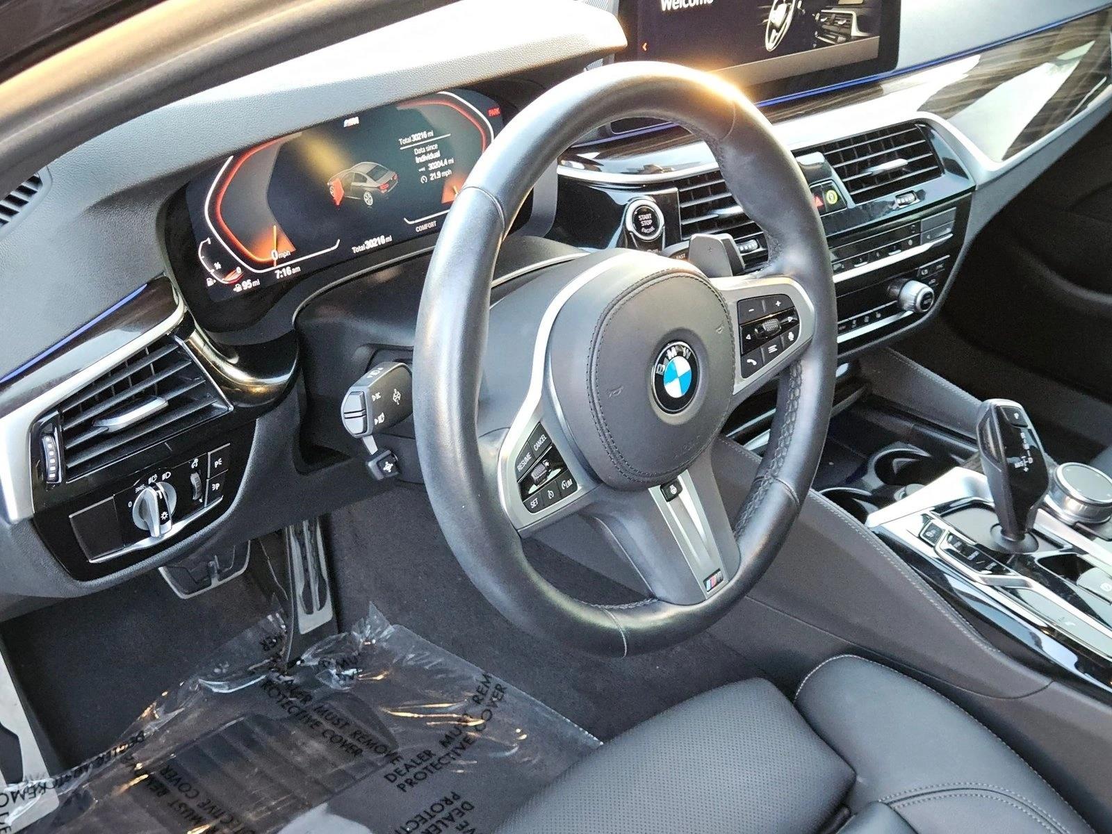 2023 BMW 5 Series 530i - Photo 10