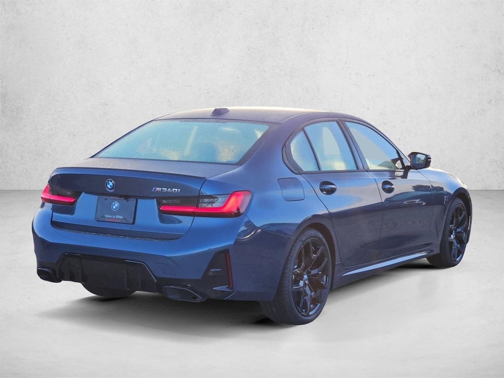 New 2026 BMW 3 Series 4dr Car