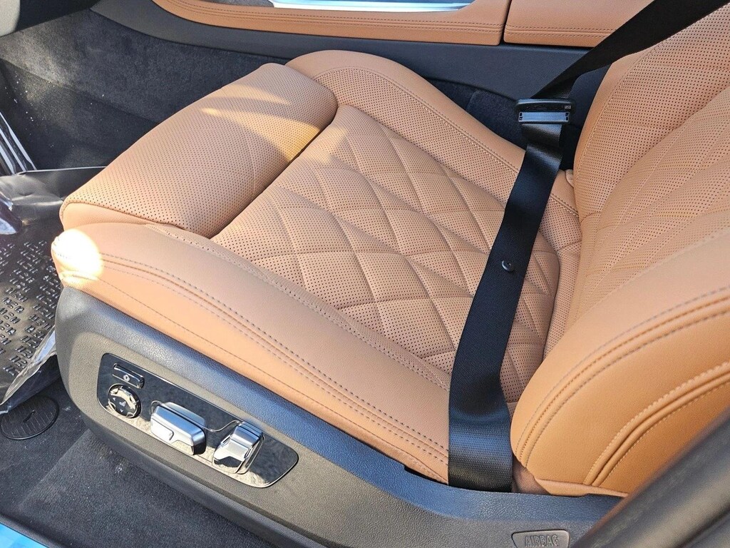 New 2027 BMW X7 xDrive40i SUV