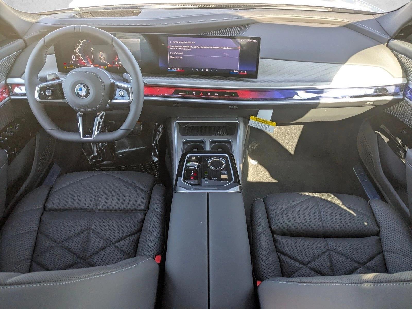 2026 BMW 7 Series 750e - Photo 15