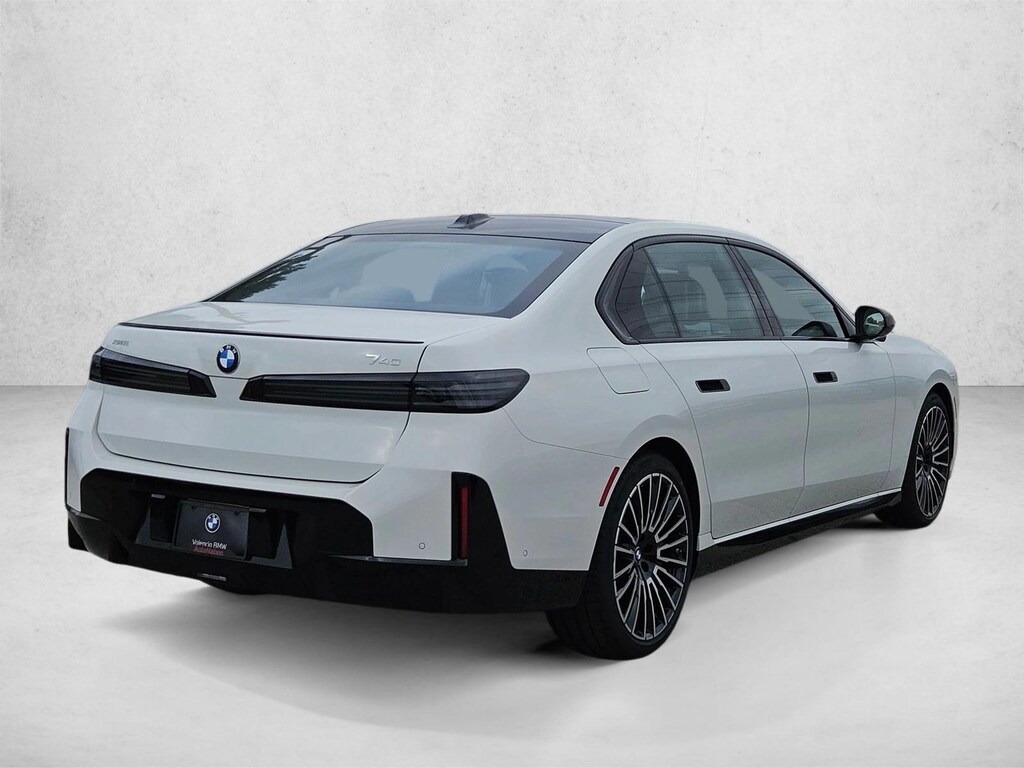 New 2027 BMW 740i xDrive Sedan